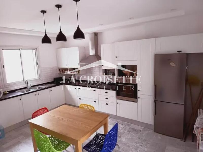 Etage de Villa S+3 avec vue sur mer à Carthage 